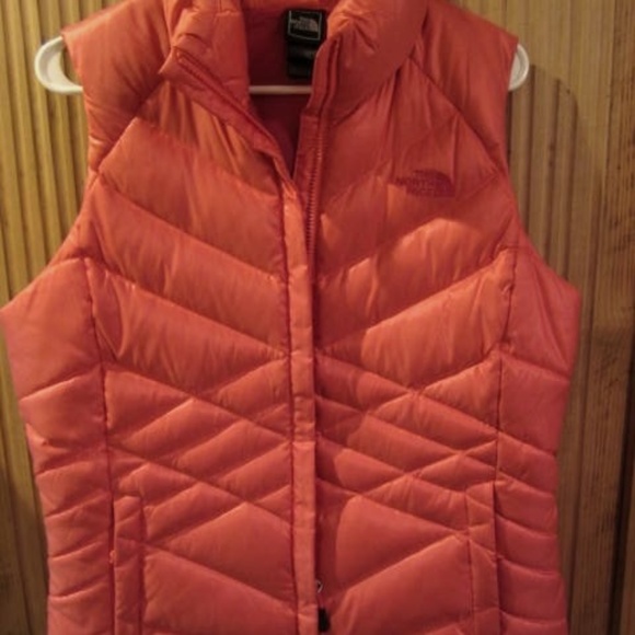 The North Face Puffer Vest L NwoT Peachy Pink - Picture 1 of 6